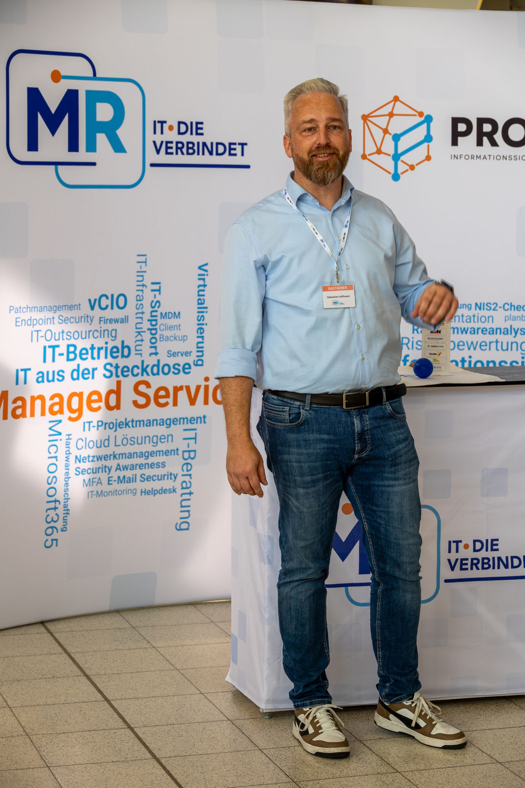 5 - Brennweite37_MRSecurityForum_2025-005-vollaufloesend